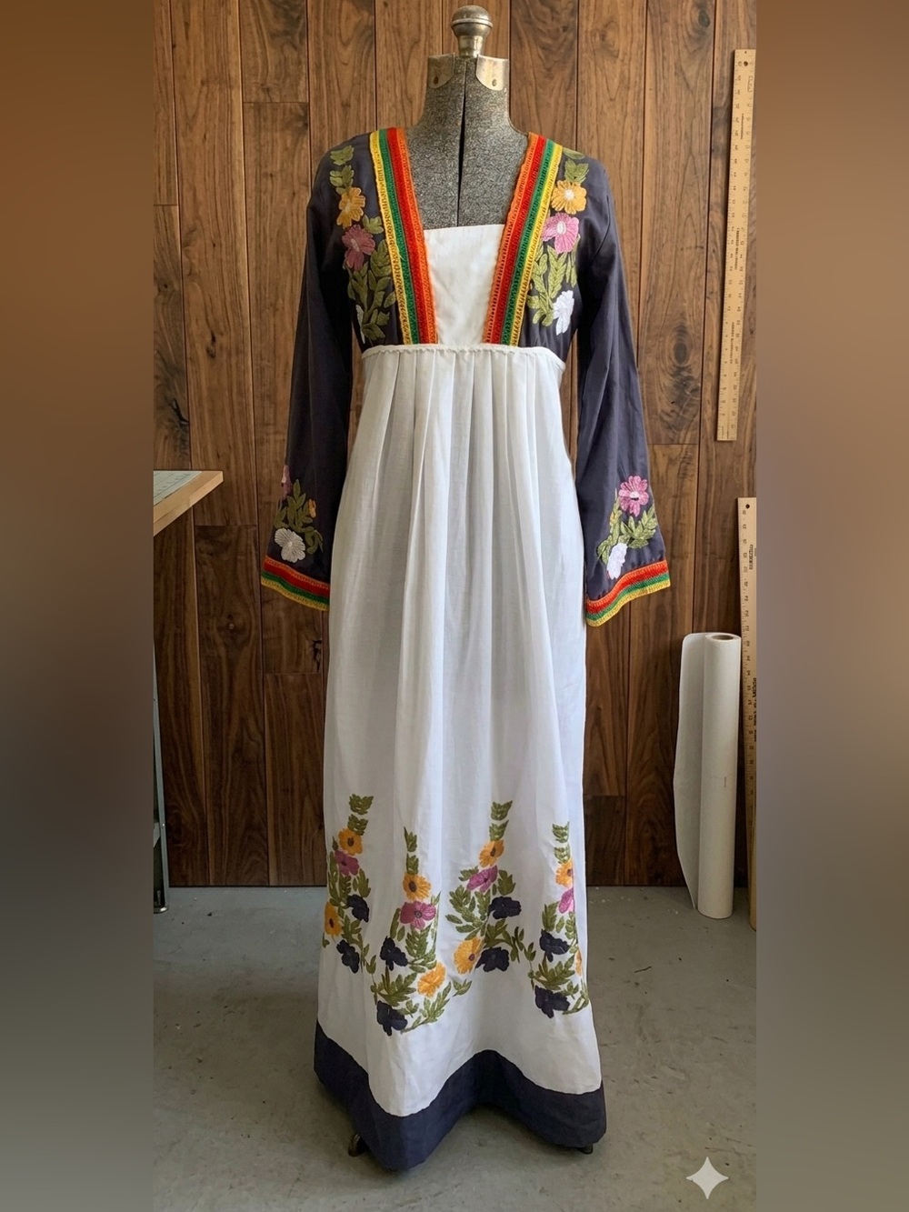 Vintage Boho Cotton Maxi Dress w/ Floral Embroidery And Size Small